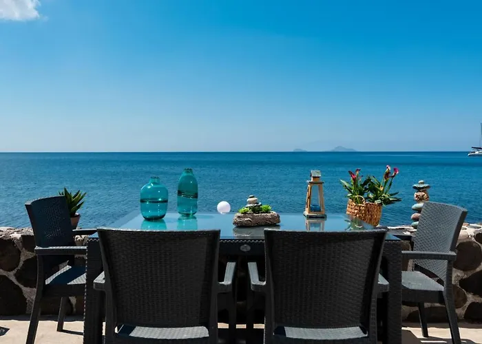 Serenity Blue * Akrotiri (Santorini)