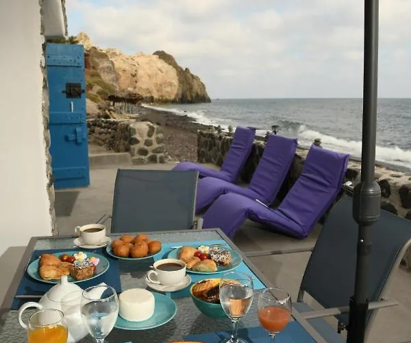 Serenity Blue Akrotiri (Santorini)