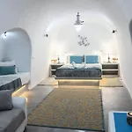 فيلة Serenity Blue Akrotírion